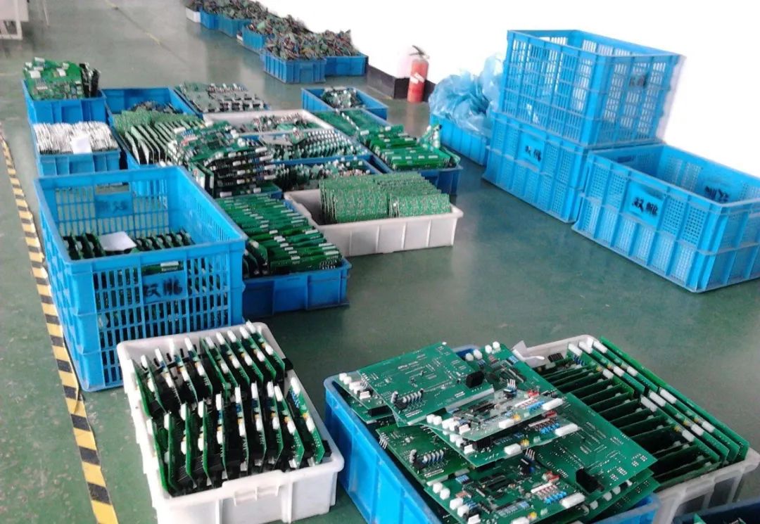 電子工業(yè)廢氣VOCs污染如何治理？的凈-異味控制劑還原綠色健康呼吸！.jpg
